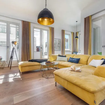 Apartman First Avalon Sellin