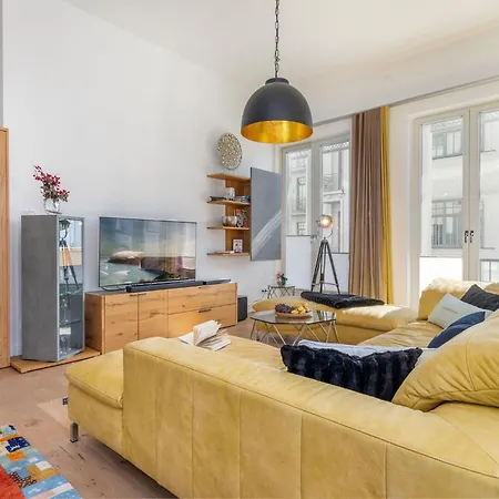 Apartman First Avalon Sellin