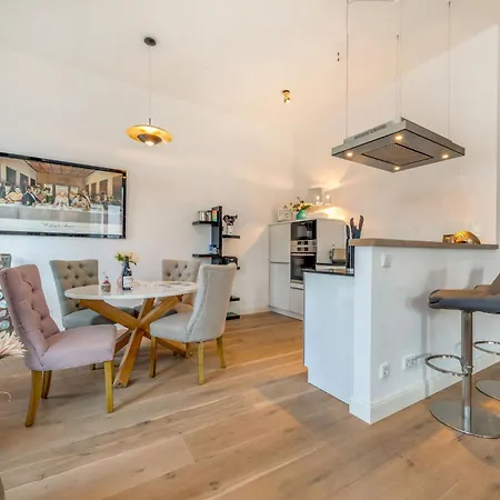 Apartman First Avalon Sellin