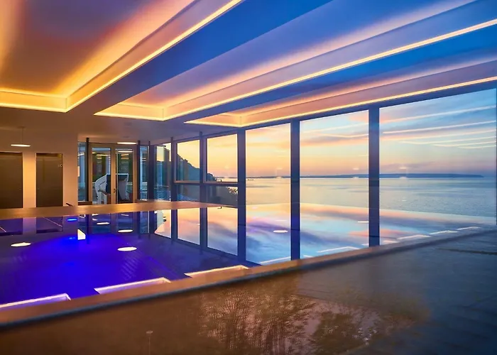 First Avalon Lägenhet *